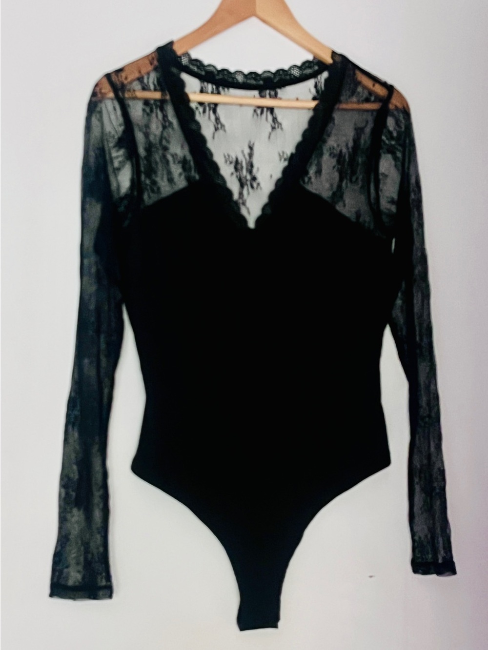 Cider Black Lace Long-Sleeve V-Neck Bodysuit-XL